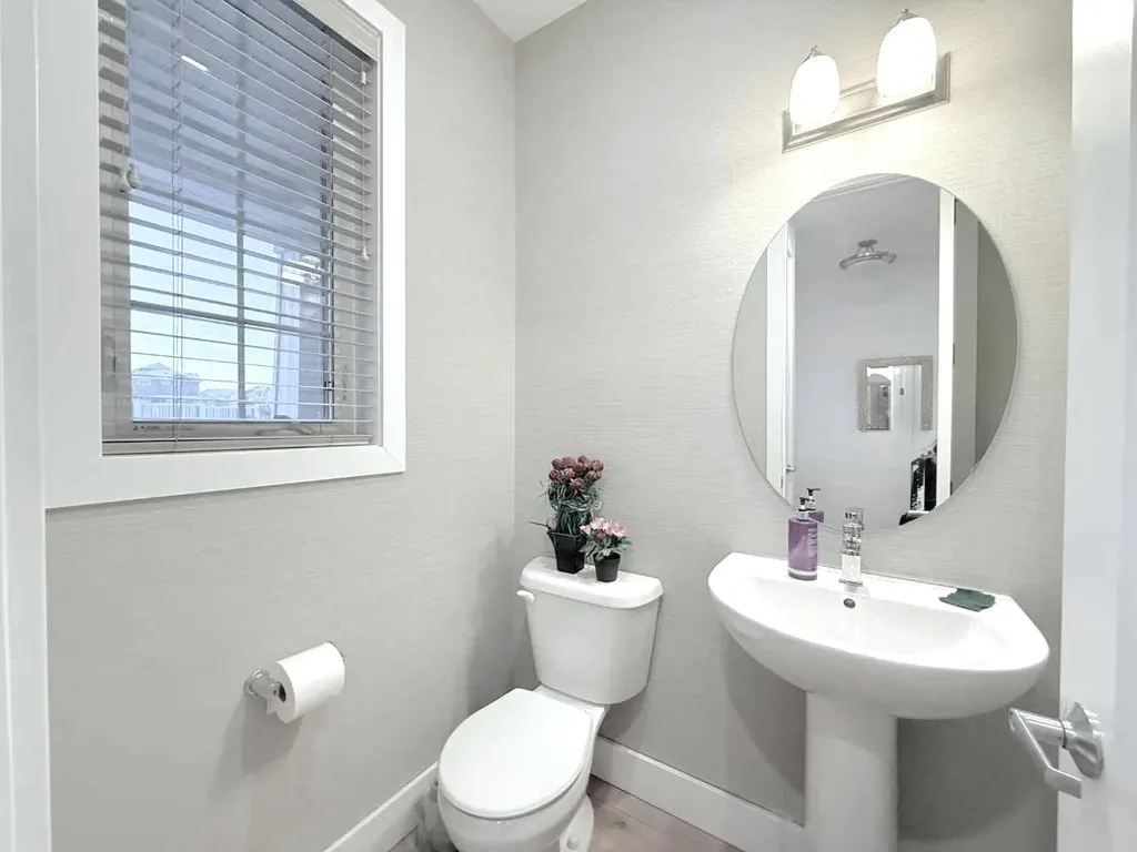 148 Carrington Circle NW Calgary AB T3P 0Y6