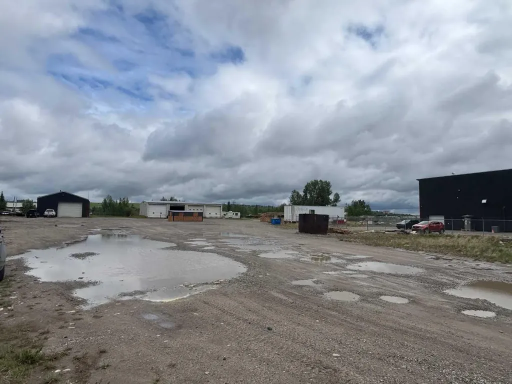 5445 Highway 584 Rural Mountain View County AB T0M 1X0