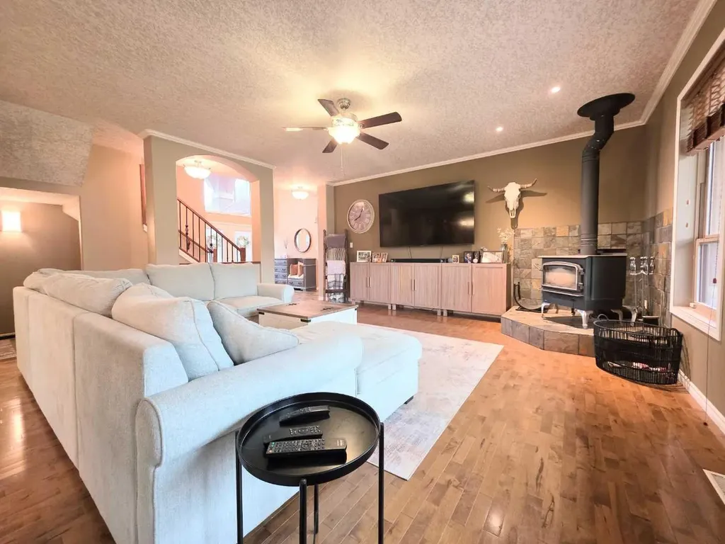 1865 Barton Drive SW Slave Lake AB T0G 2A4