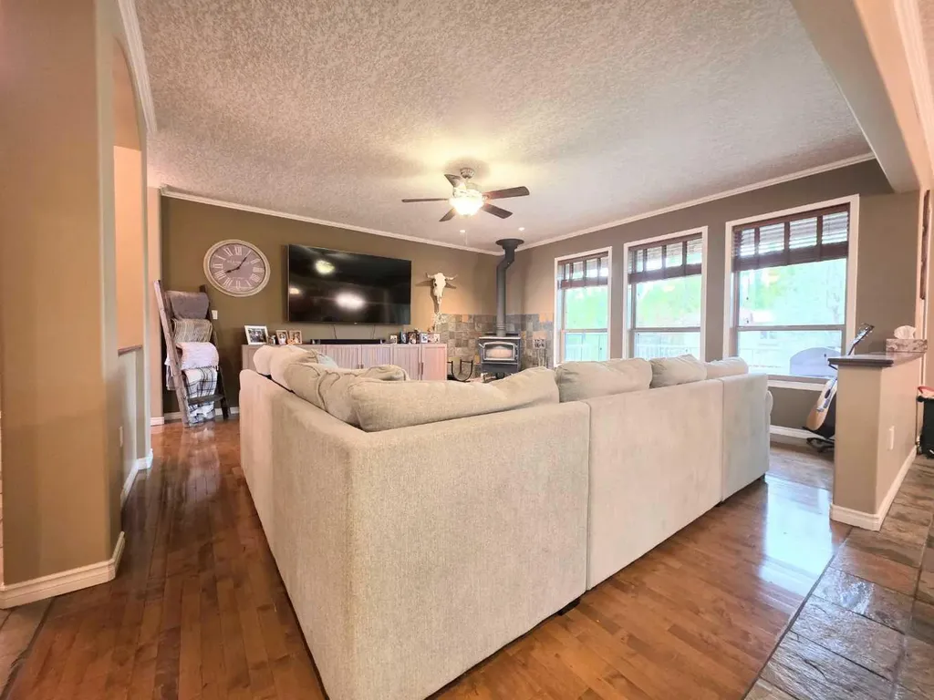 1865 Barton Drive SW Slave Lake AB T0G 2A4