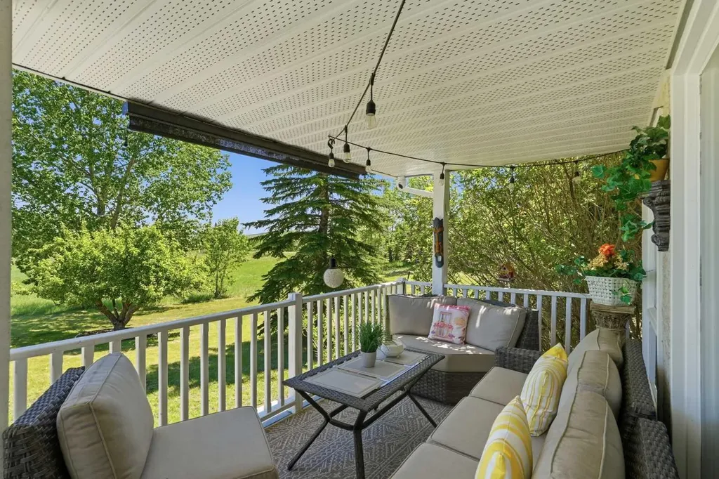 245249 Range Road 31a Rural Rocky View County AB T3Z 1K4