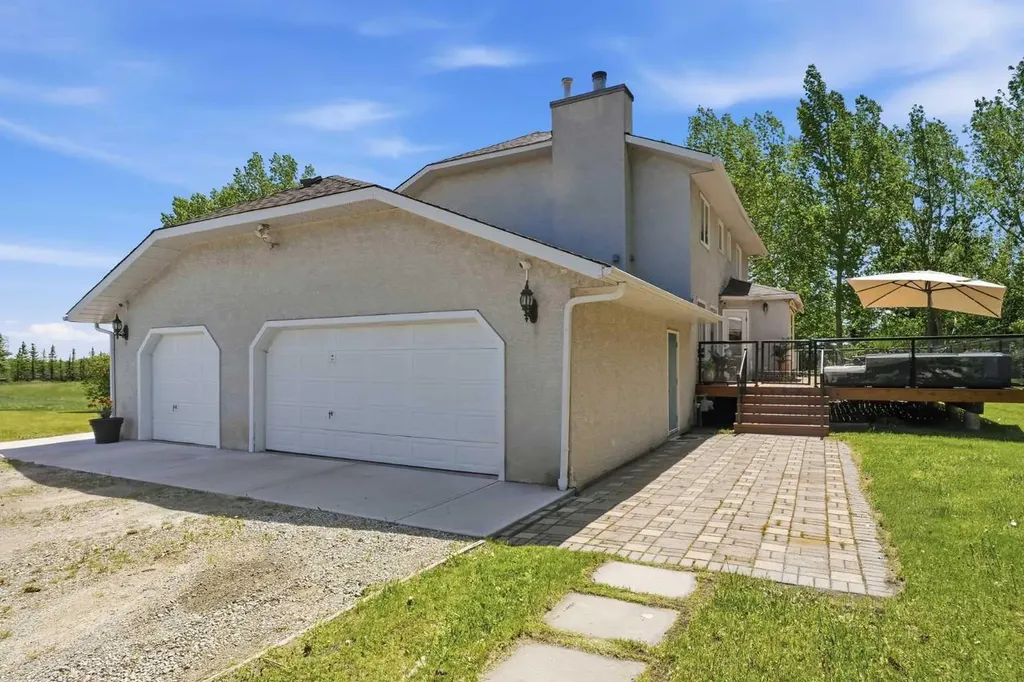 245249 Range Road 31a Rural Rocky View County AB T3Z 1K4