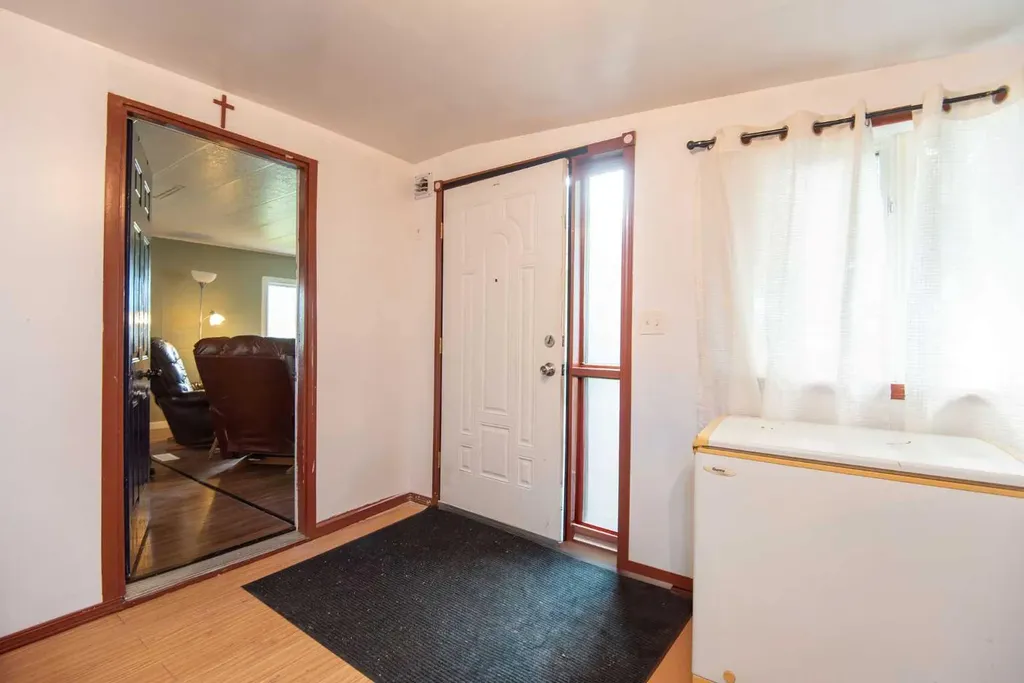 5344 76 Street Red Deer AB T4P 2A6