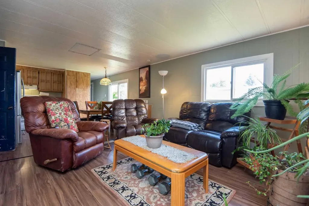 5344 76 Street Red Deer AB T4P 2A6