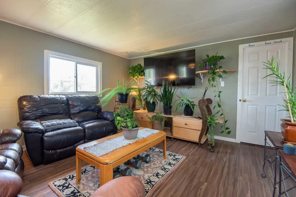5344 76 Street Red Deer AB T4P 2A6