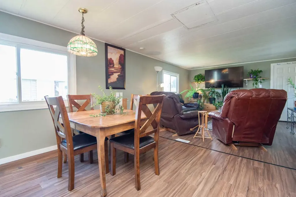 5344 76 Street Red Deer AB T4P 2A6