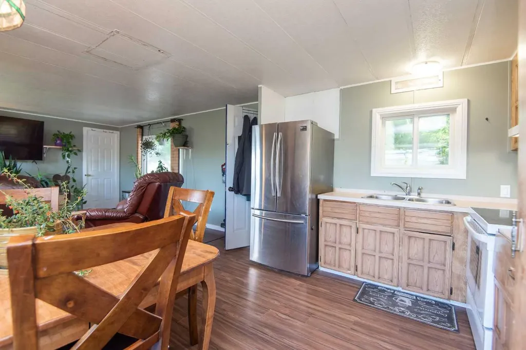 5344 76 Street Red Deer AB T4P 2A6