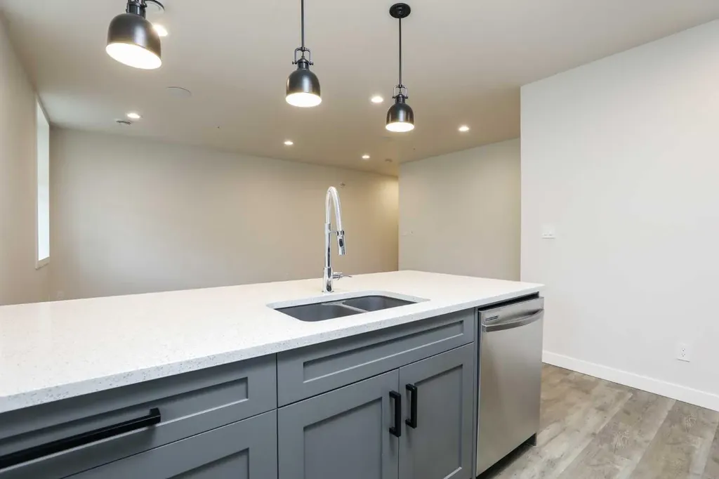 333 6 Street S Lethbridge AB T1J2C7