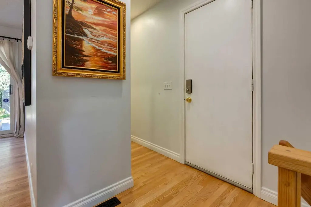 2826 1 Avenue NW Calgary AB T2N 0C8