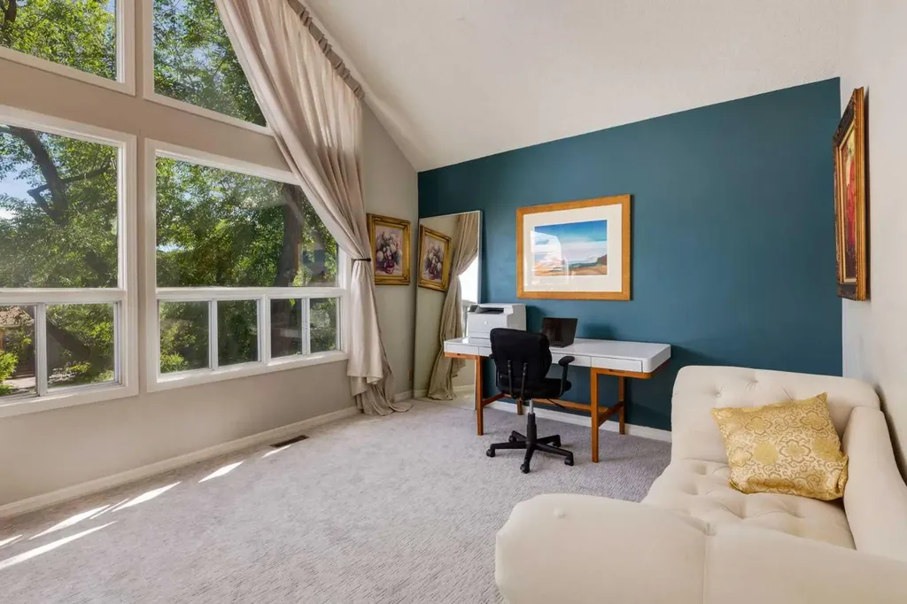 2826 1 Avenue NW Calgary AB T2N 0C8