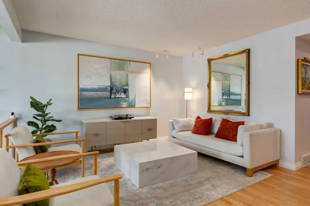 2826 1 Avenue NW Calgary AB T2N 0C8