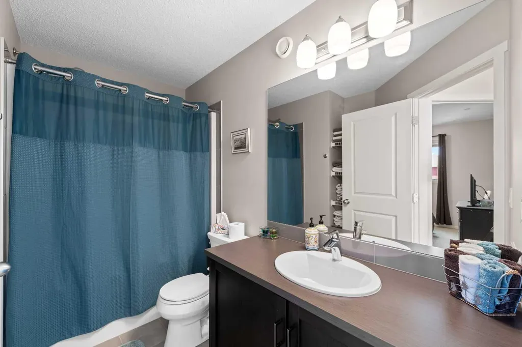 78 Livingston Gate NE Calgary AB T3P 0V2