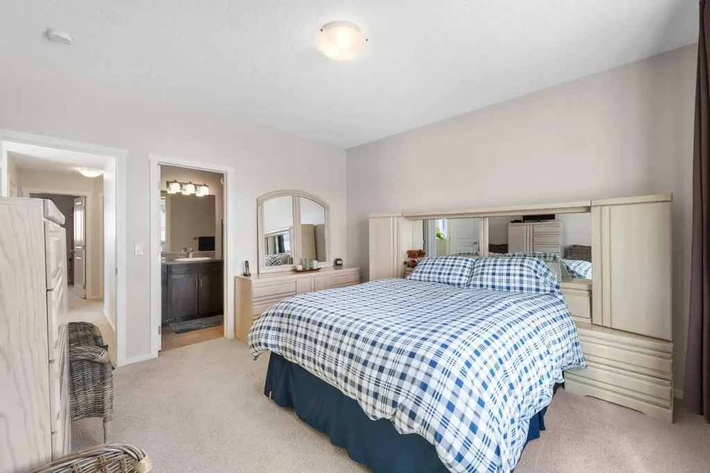 78 Livingston Gate NE Calgary AB T3P 0V2