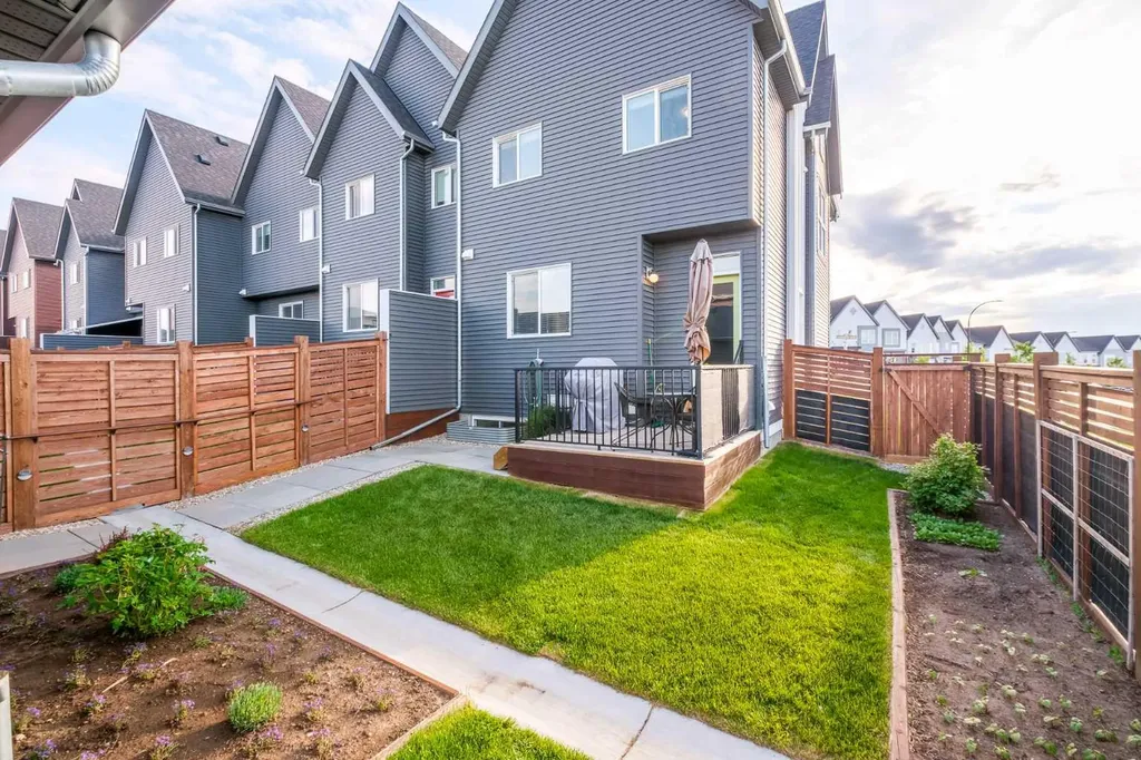 78 Livingston Gate NE Calgary AB T3P 0V2