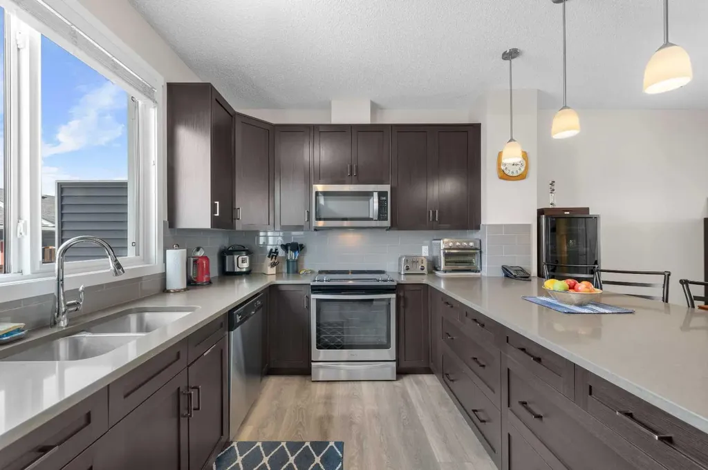 78 Livingston Gate NE Calgary AB T3P 0V2