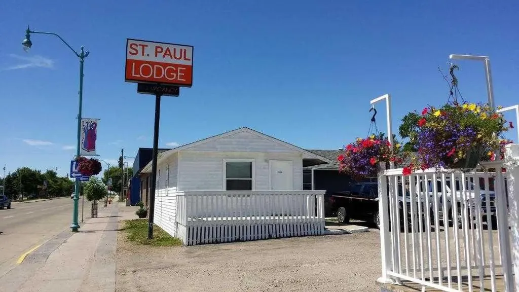 5214 50 Avenue St. Paul AB T0A 3A4
