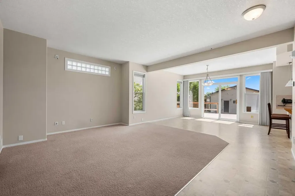 31 Elgin Green SE Calgary AB T2Z 3Y8
