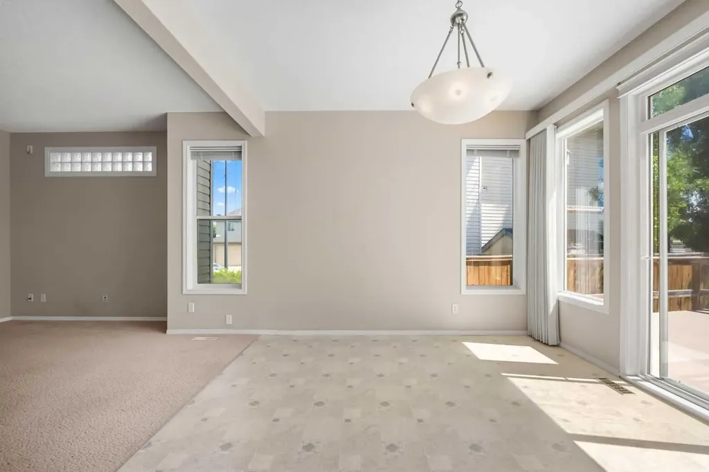 31 Elgin Green SE Calgary AB T2Z 3Y8