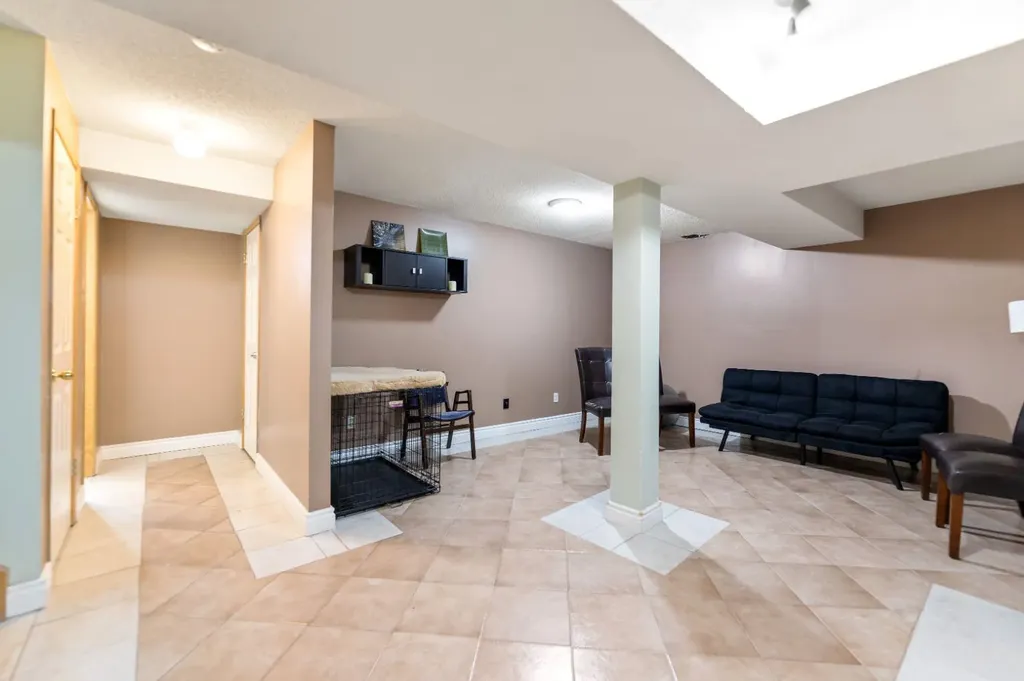 2 Eldorado Road SE Airdrie AB T4B1C3