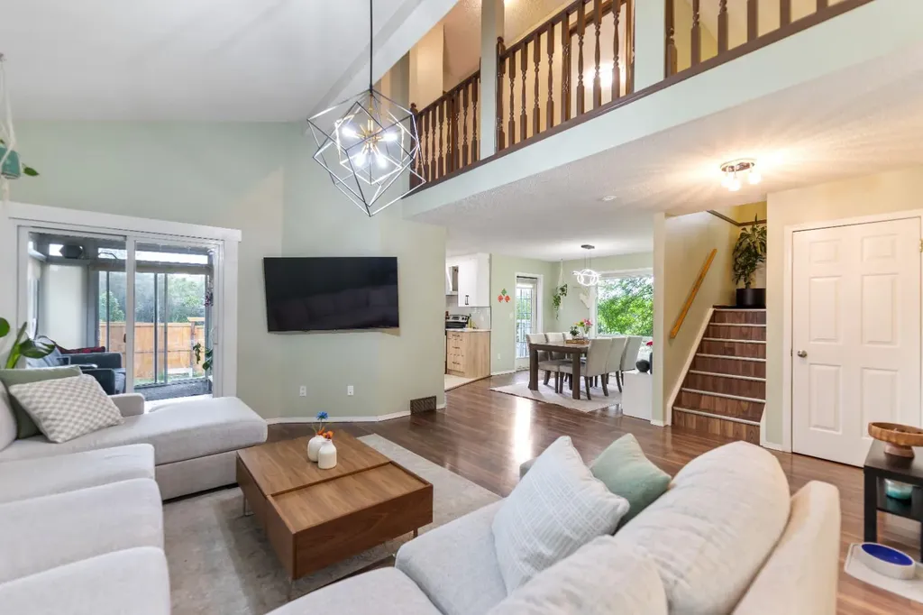 2 Eldorado Road SE Airdrie AB T4B1C3