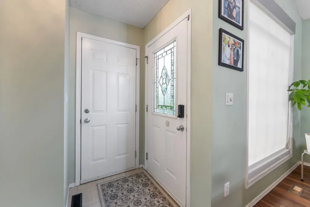 2 Eldorado Road SE Airdrie AB T4B1C3