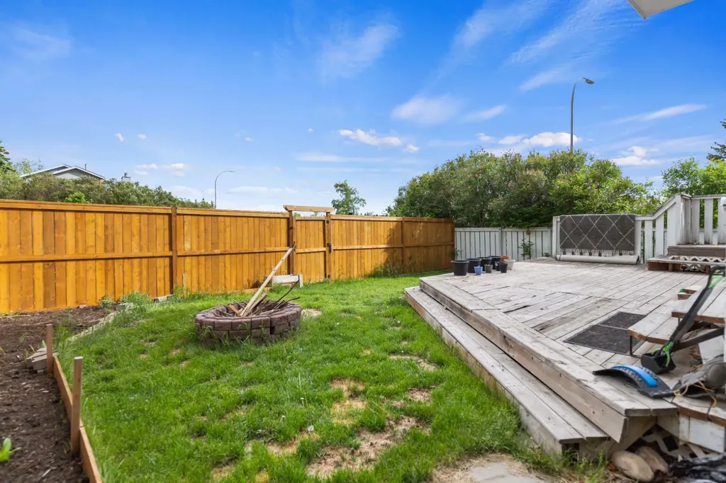 2 Eldorado Road SE Airdrie AB T4B1C3