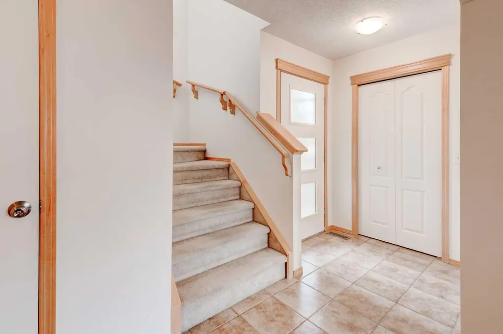 41 Chapman Close SE Calgary AB T2X 3S8
