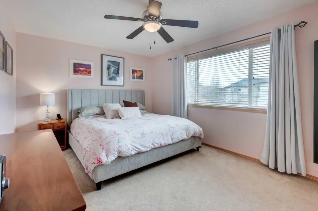 41 Chapman Close SE Calgary AB T2X 3S8