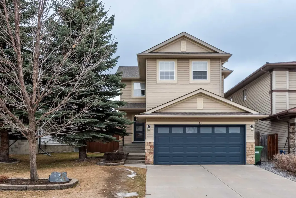 41 Chapman Close SE Calgary AB T2X 3S8