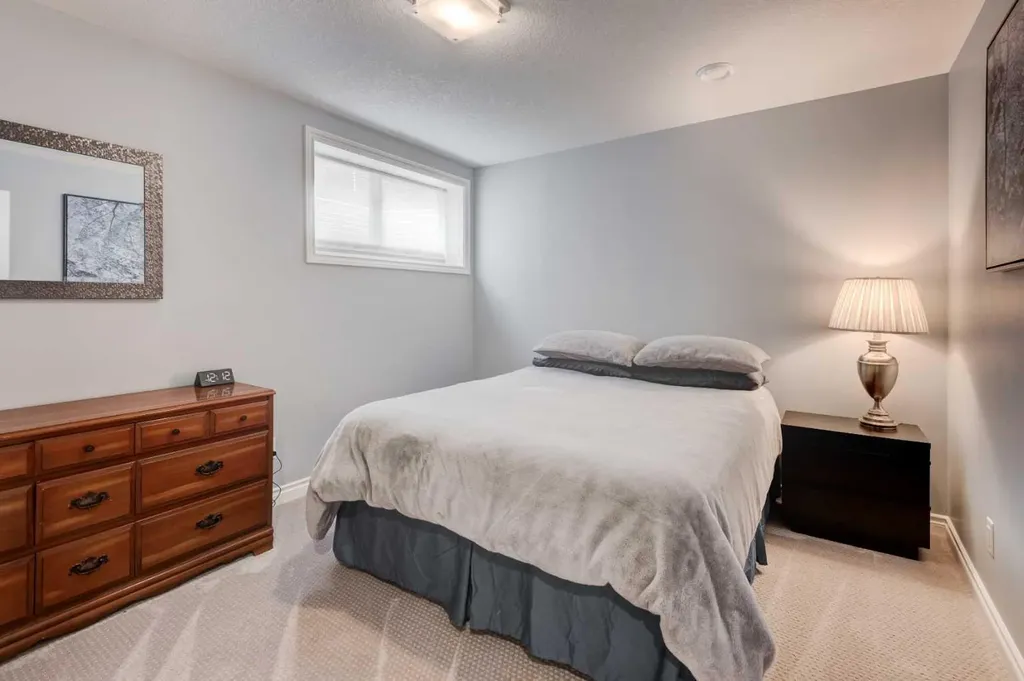 41 Chapman Close SE Calgary AB T2X 3S8