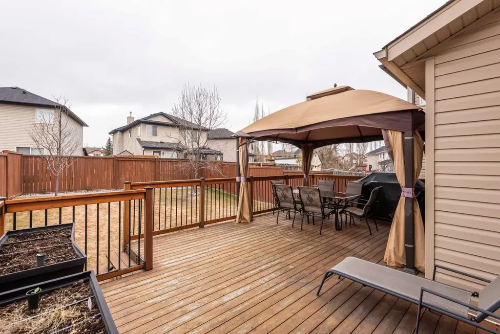41 Chapman Close SE Calgary AB T2X 3S8