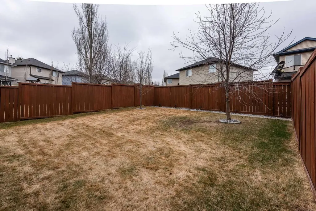 41 Chapman Close SE Calgary AB T2X 3S8
