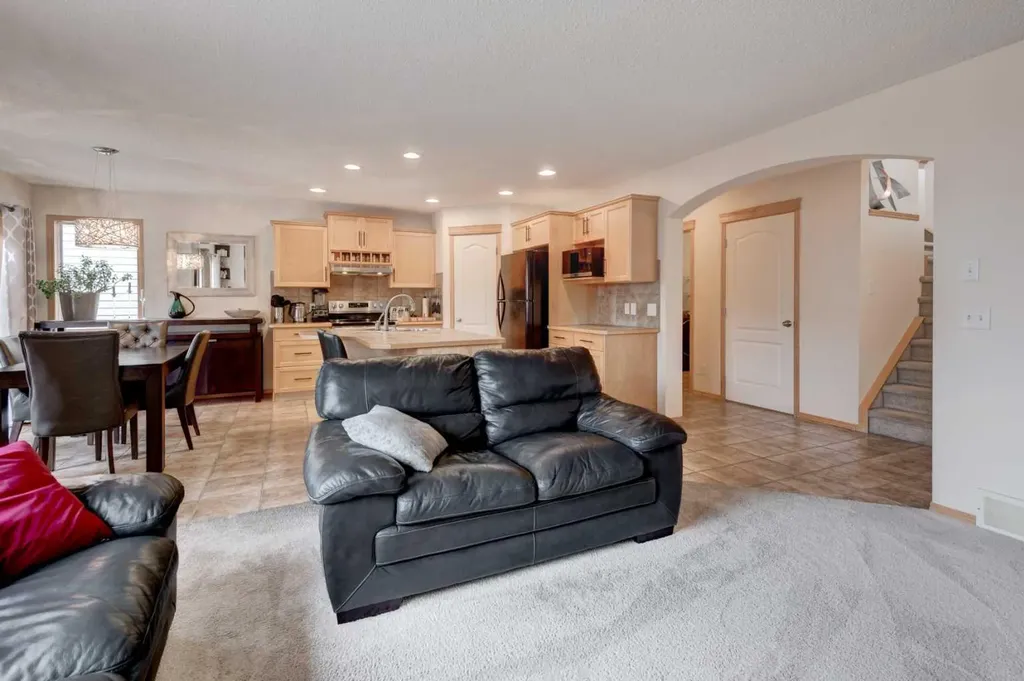 41 Chapman Close SE Calgary AB T2X 3S8