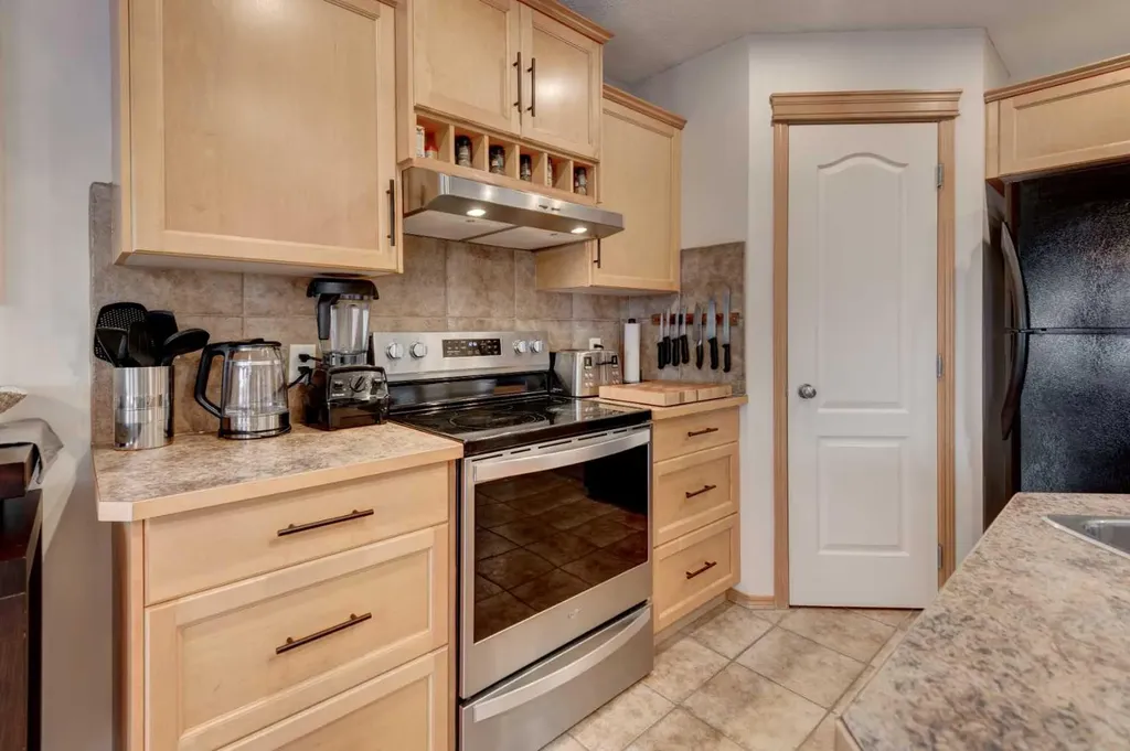 41 Chapman Close SE Calgary AB T2X 3S8