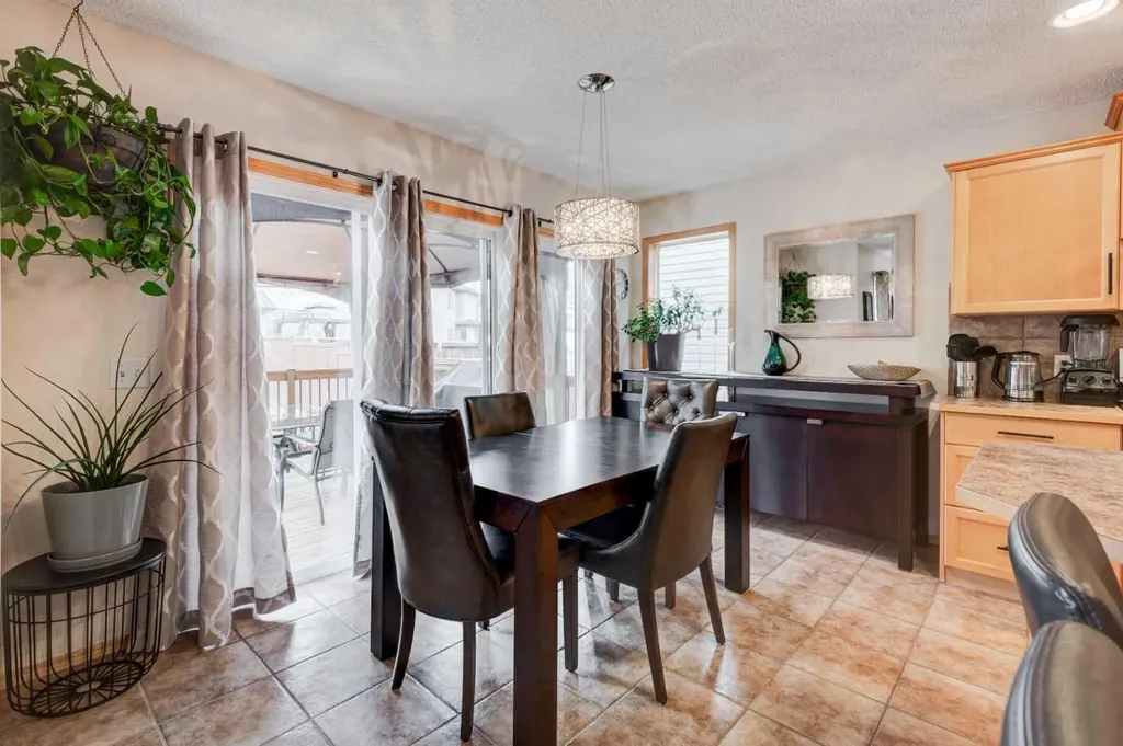 41 Chapman Close SE Calgary AB T2X 3S8