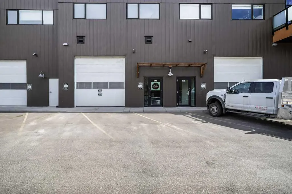 306 Bow Valley Trail Canmore AB T1W 0N2