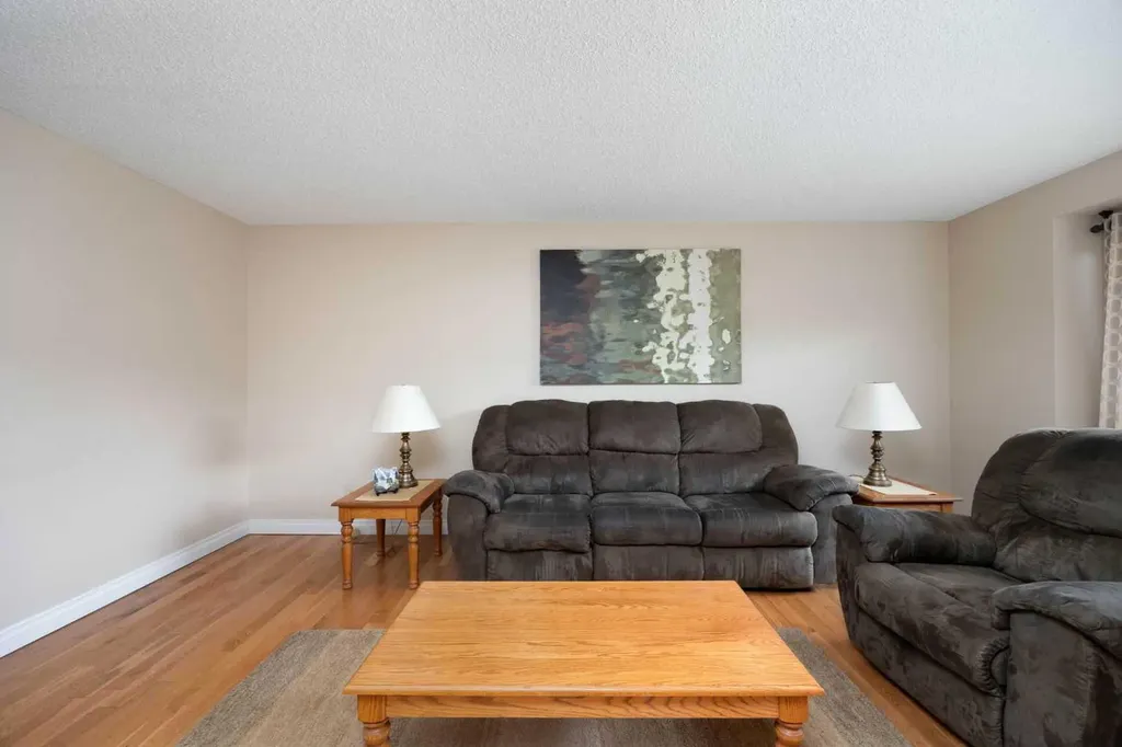117 Goodwin Place Fort Mcmurray AB T9J1K1