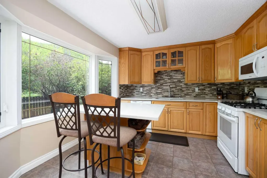 117 Goodwin Place Fort Mcmurray AB T9J1K1