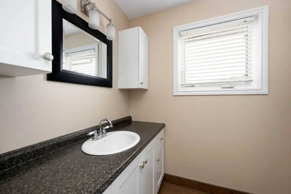 117 Goodwin Place Fort Mcmurray AB T9J1K1