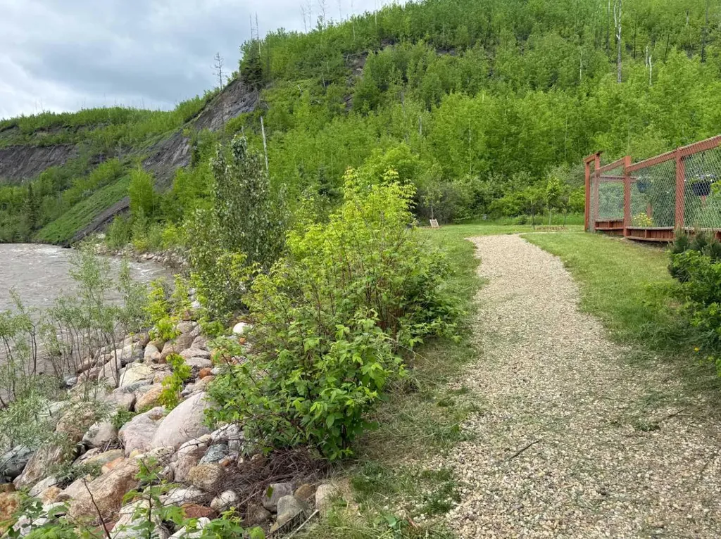 117 Goodwin Place Fort Mcmurray AB T9J1K1