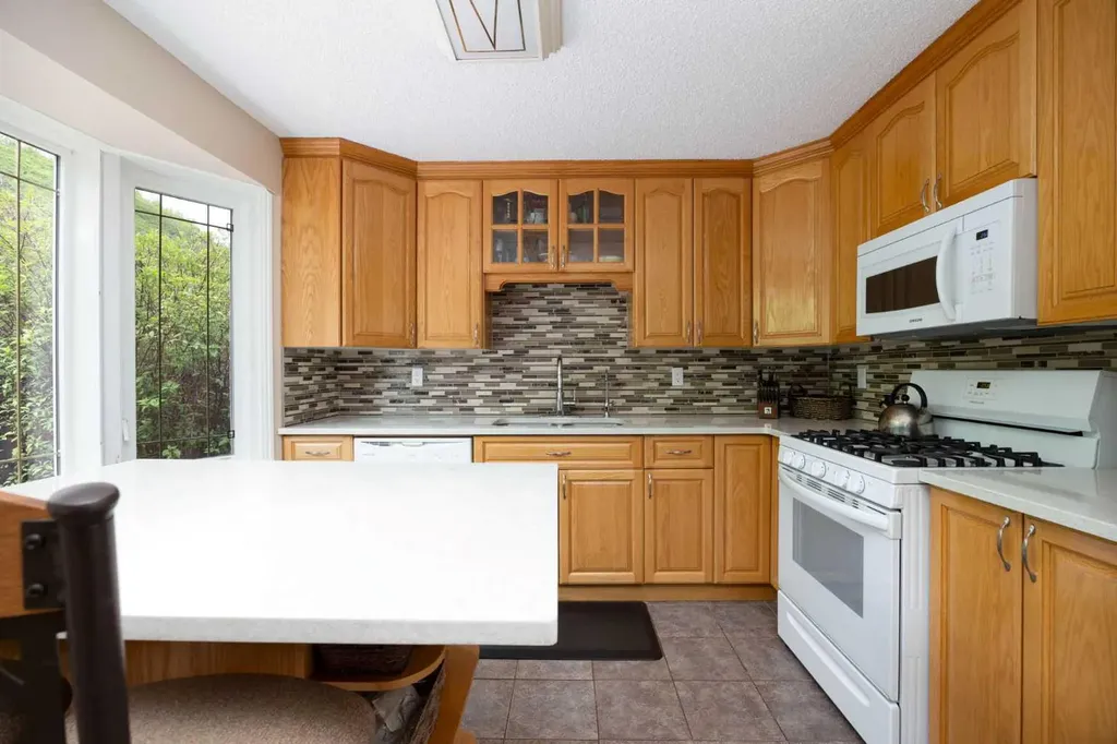 117 Goodwin Place Fort Mcmurray AB T9J1K1
