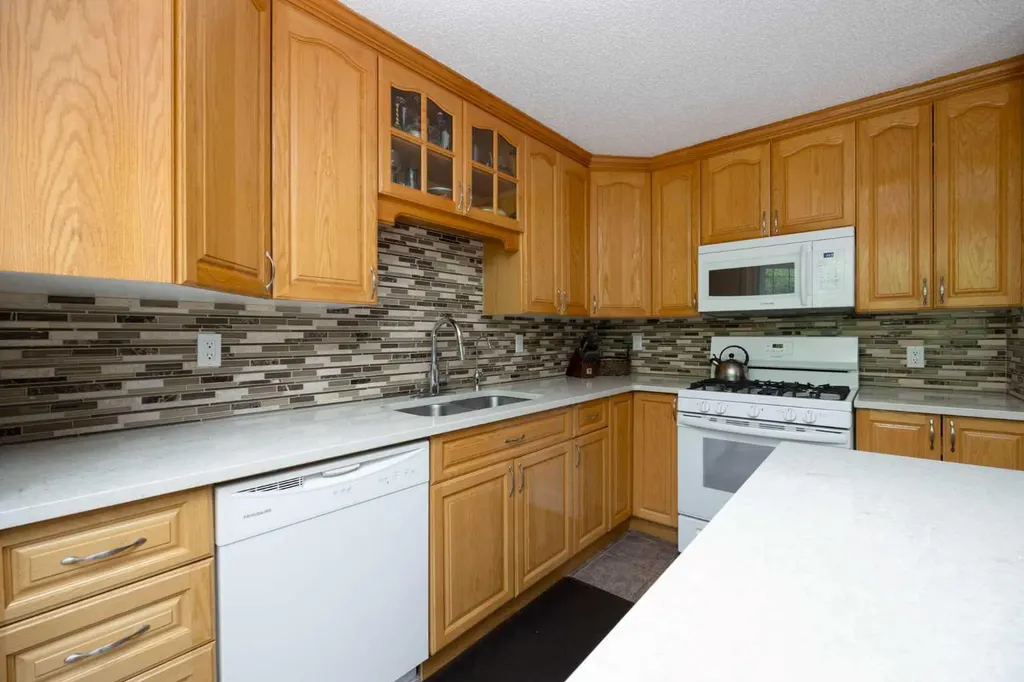 117 Goodwin Place Fort Mcmurray AB T9J1K1