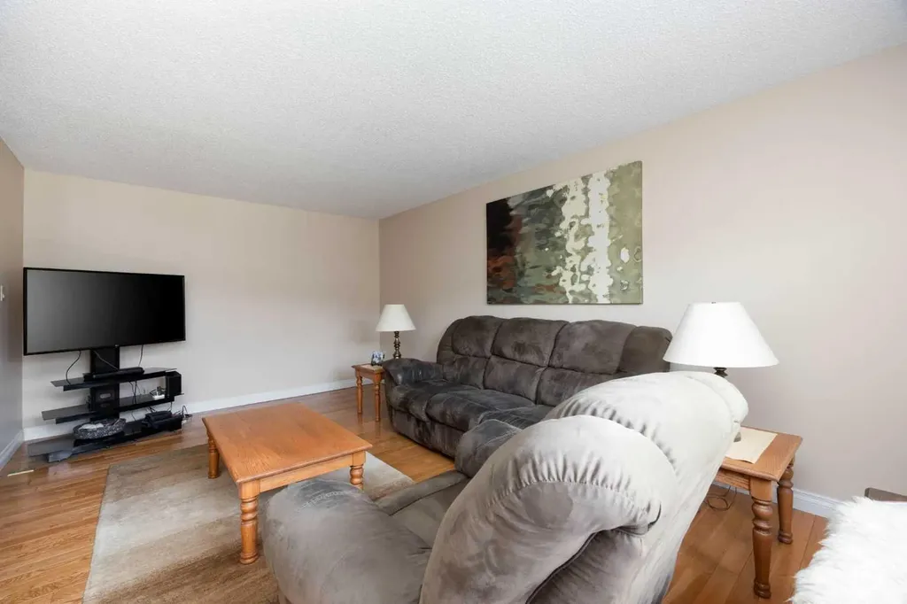 117 Goodwin Place Fort Mcmurray AB T9J1K1
