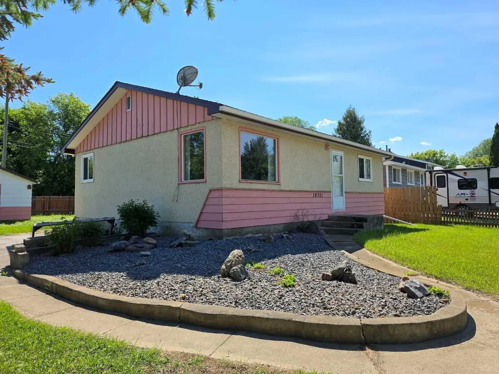 10701 91 Street Peace River AB T8S 1R1