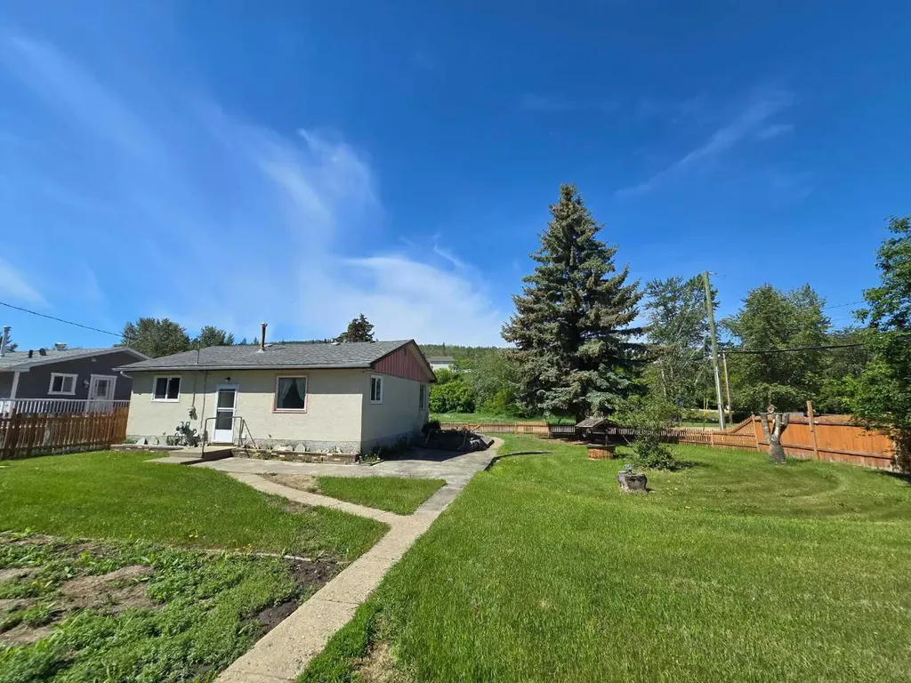 10701 91 Street Peace River AB T8S 1R1