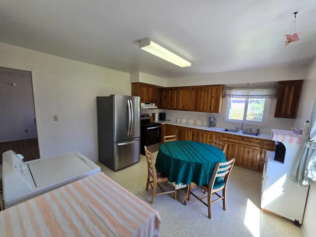 10701 91 Street Peace River AB T8S 1R1
