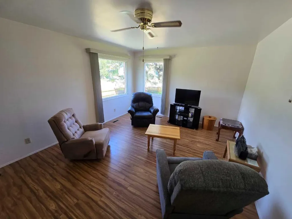 10701 91 Street Peace River AB T8S 1R1