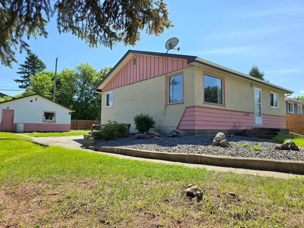 10701 91 Street Peace River AB T8S 1R1