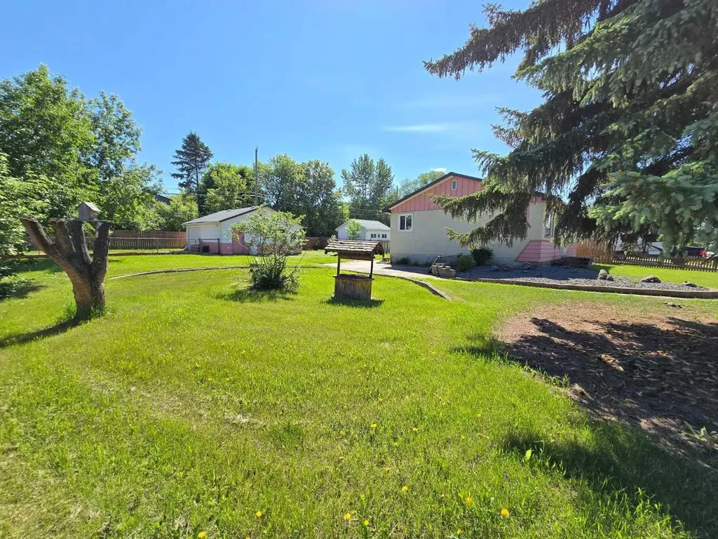 10701 91 Street Peace River AB T8S 1R1