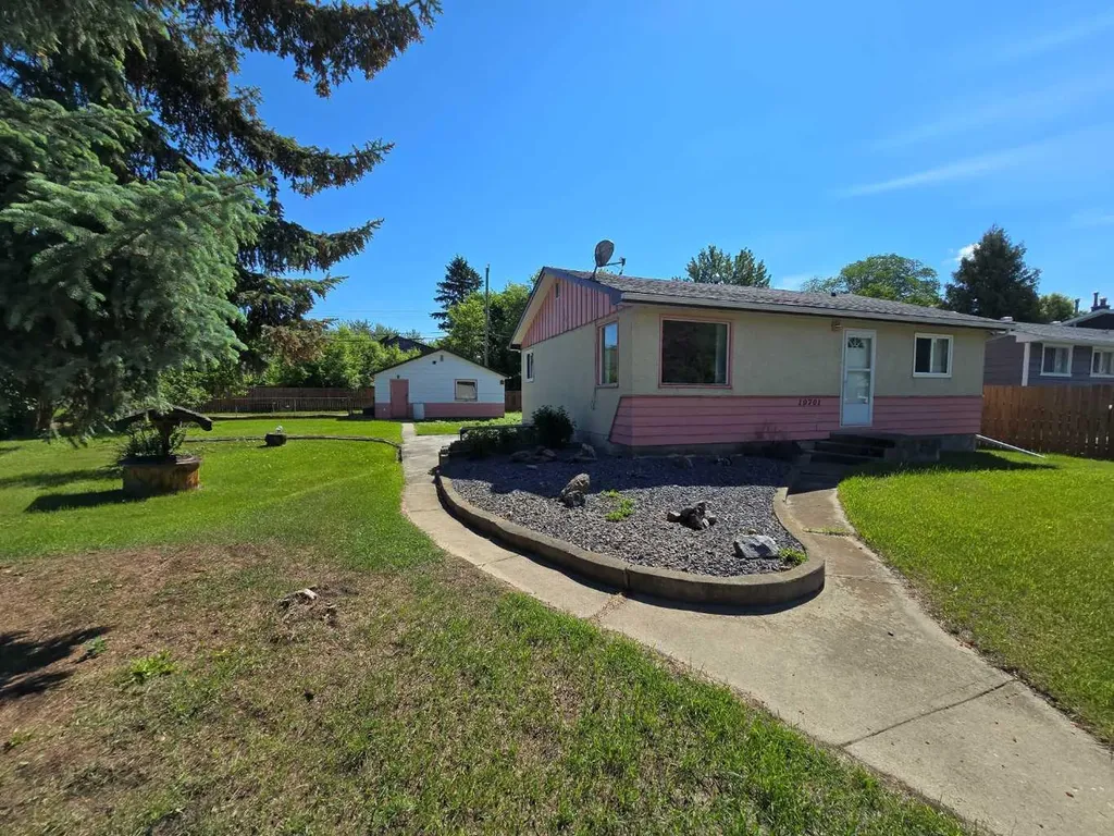 10701 91 Street Peace River AB T8S 1R1